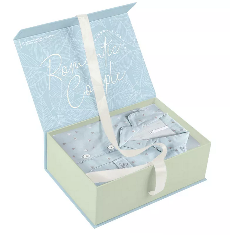 Custom Logo Luxury Matte Rigid Black Magnetic Closure Folding Gift Box